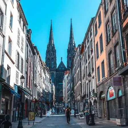 Avenue Republique La Aux Pieds Des Volcans Au Calme Apartmán Clermont-Ferrand