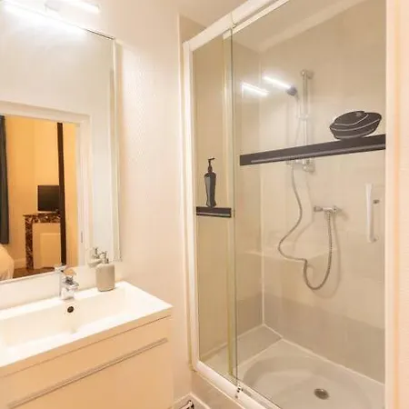 Avenue Republique La Aux Pieds Des Volcans Au Calme Clermont-Ferrand