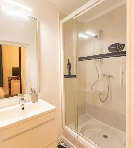 Avenue Republique La Aux Pieds Des Volcans Au Calme Clermont-Ferrand